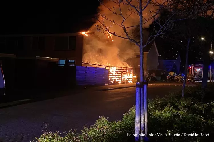 Flinke brand bij woning in Enkhuizen