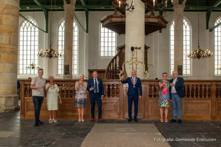 Lintjes uitgereikt in Westerkerk