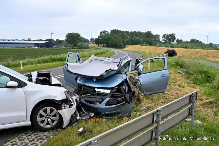 Zeven gewonden bij ongeval Enkhuizen, weg nog uren afgesloten