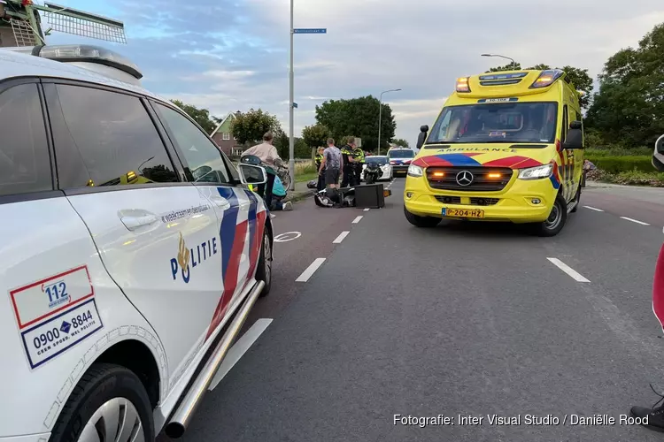 Scooterrijder in botsing met auto in Bovenkarspel