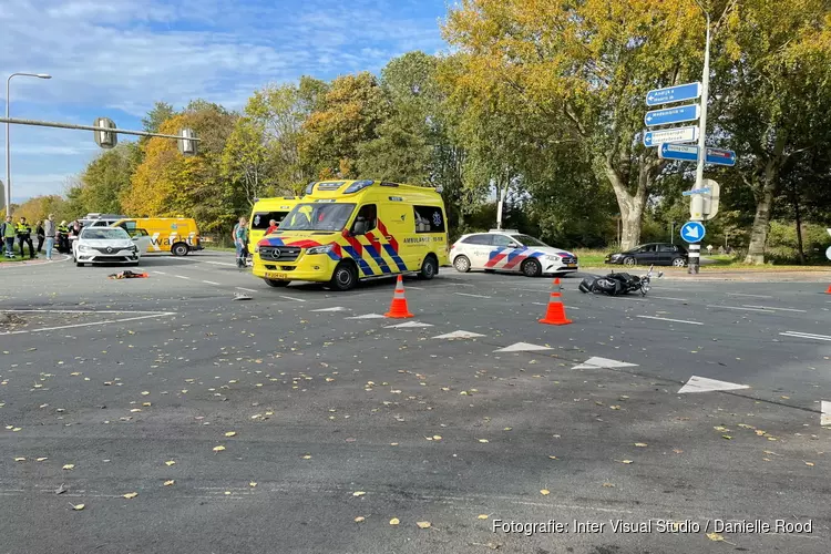 Scooterrijder zwaargewond na botsing in Bovenkarspel