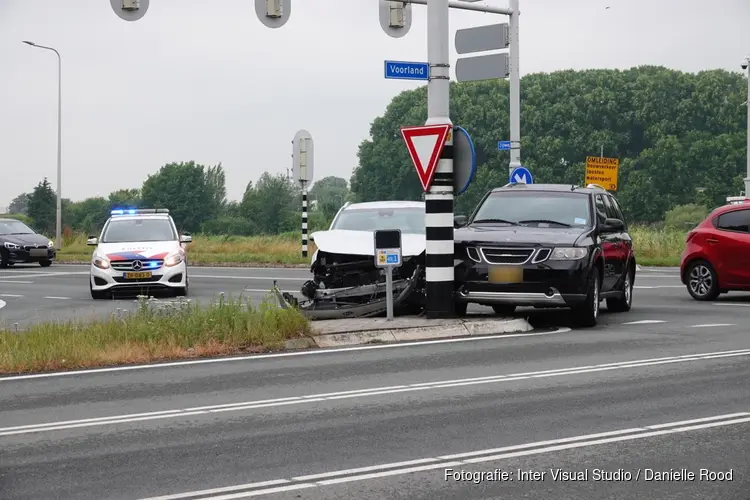 Botsing bij kruising Voorland in Enkhuizen