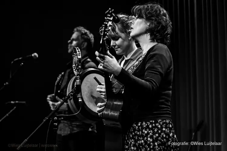 The Lasses - Parels van de Folk op 9 november in De Drom