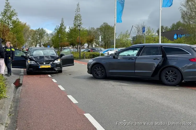 Veel schade bij botsing in Bovenkarspel