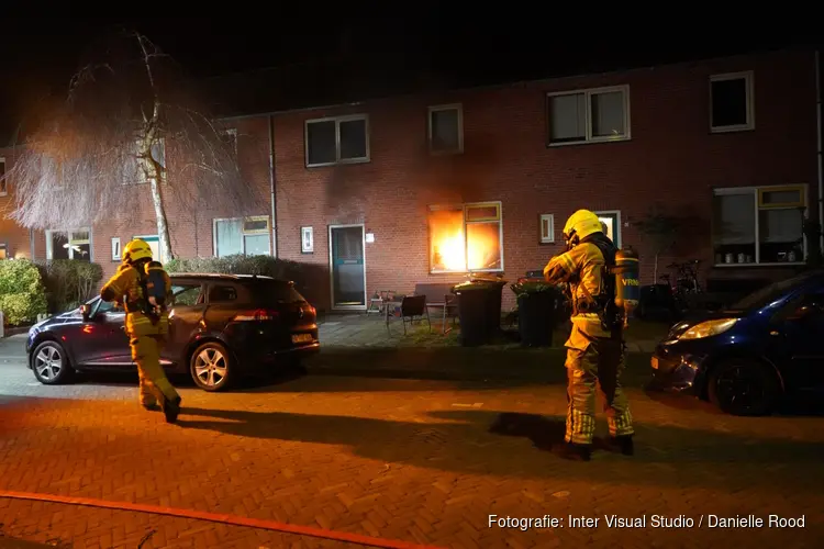 Uitslaande woningbrand aan Violenstraat in Enkhuizen