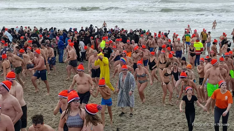 Hier luid je vandaag het nieuwe jaar in met een frisse duik