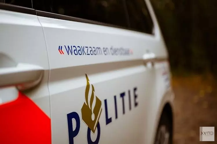 Drie auto&#39;s in West-Friesland belanden (door gladheid) in het water