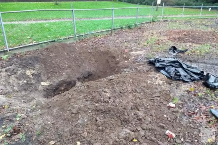 Schatgravers verstoren archeologische resten bij Hertenkamp Enkhuizen