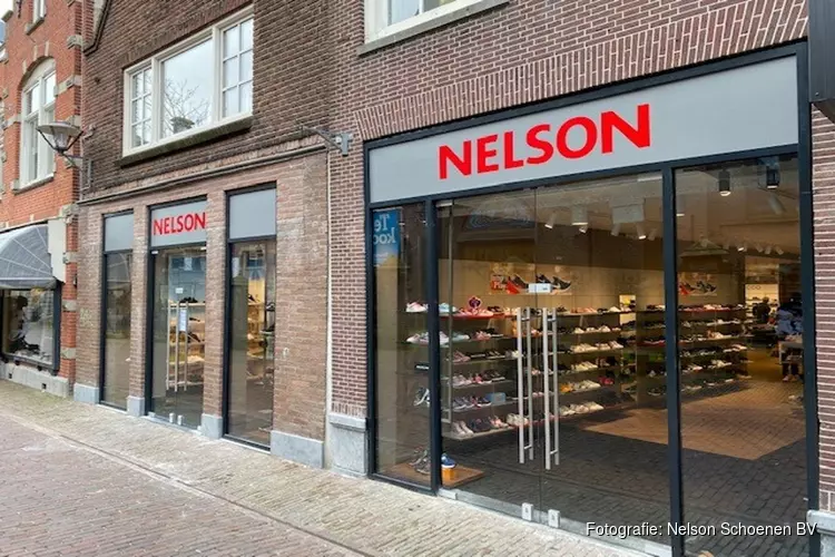 Nelson heropent winkel op de Westerstraat